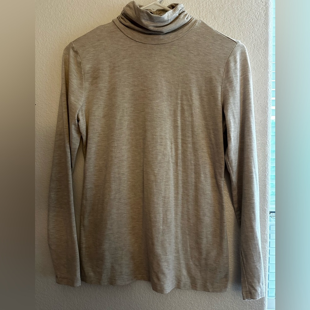 Style & Co Petite Light Beige Long Sleeve Turtle Neck Shirt Fall cozy Petite M